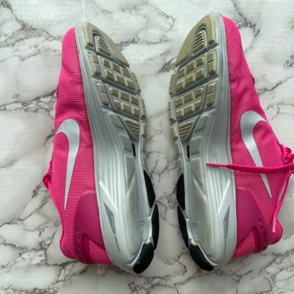 Nike Sneakers Size 8 Hot Pink - Picture 3 of 7